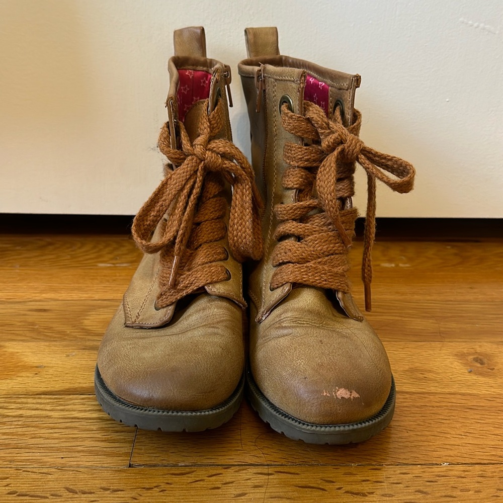 Brown lace children boots
